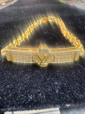 Bracelet Gold tone Crystal Pavé Chain Bracelet -